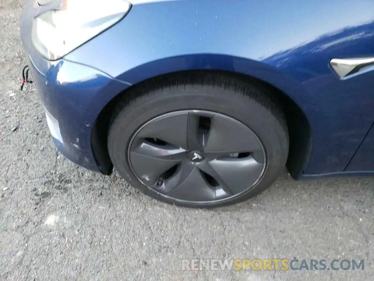 9 Photograph of a damaged car 5YJ3E1EB3KF477508 TESLA MODEL 3 2019