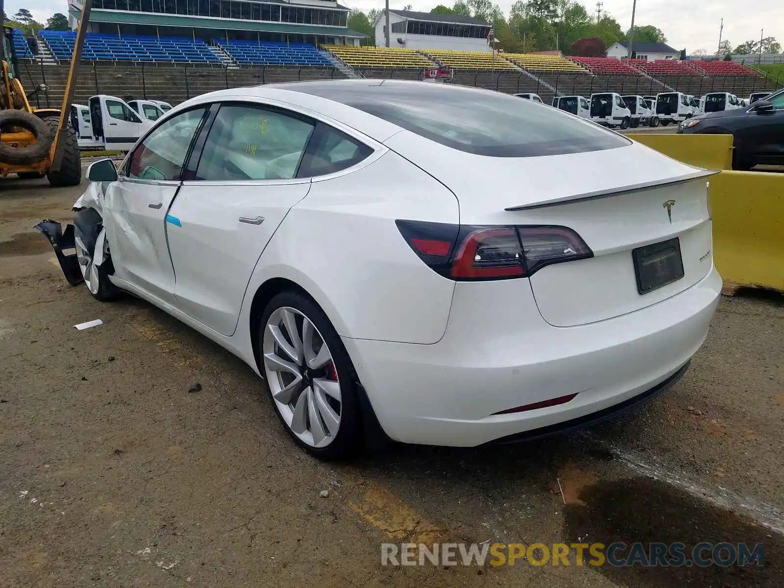 3 Photograph of a damaged car 5YJ3E1EB3KF486984 TESLA MODEL 3 2019