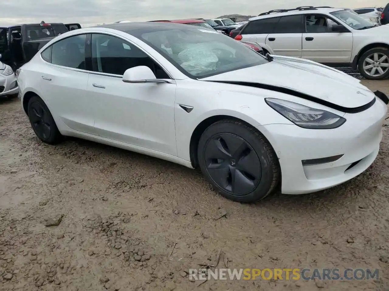 4 Photograph of a damaged car 5YJ3E1EB3KF511303 TESLA MODEL 3 2019