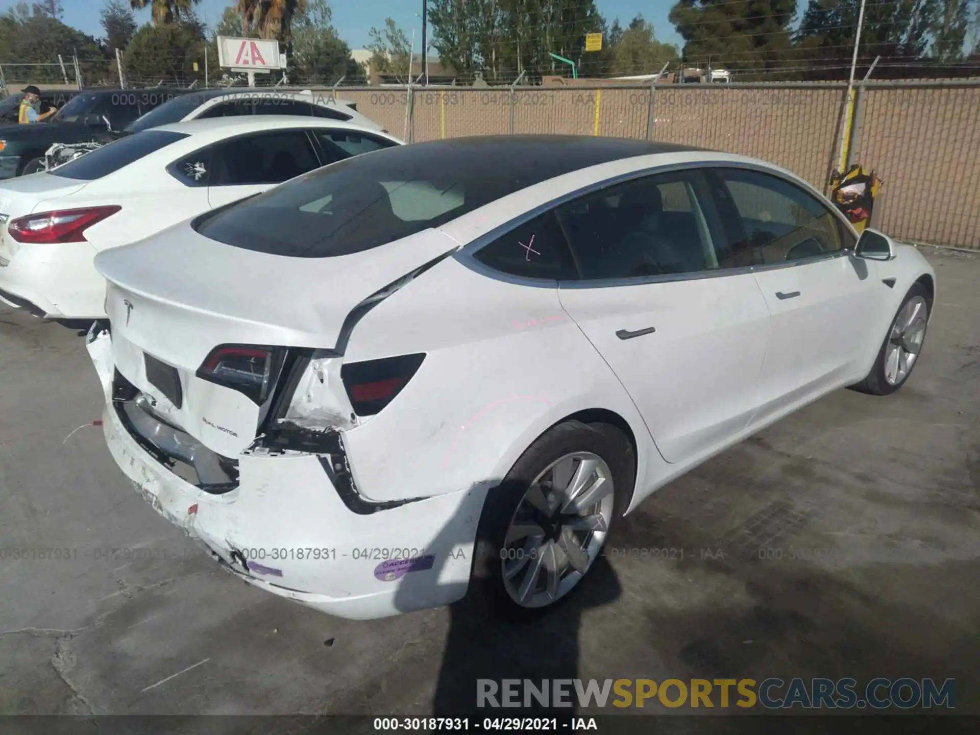 4 Photograph of a damaged car 5YJ3E1EB3KF512662 TESLA MODEL 3 2019