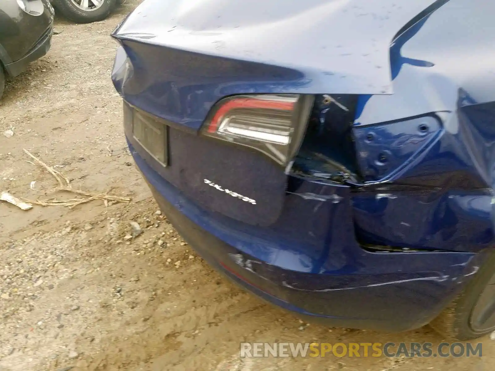 9 Photograph of a damaged car 5YJ3E1EB4KF191327 TESLA MODEL 3 2019