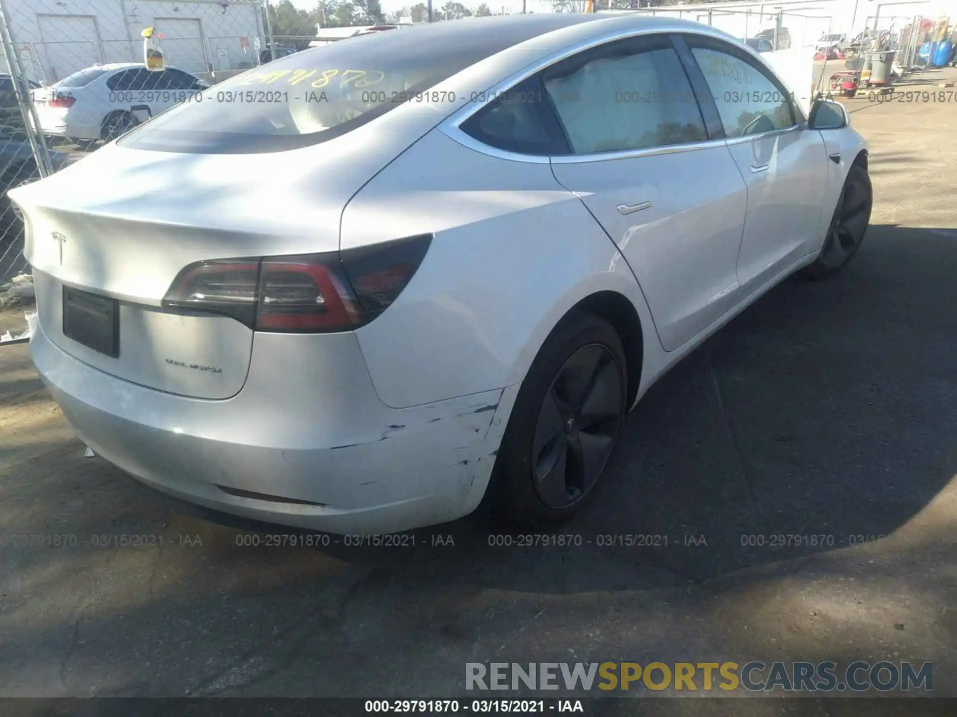 4 Photograph of a damaged car 5YJ3E1EB4KF192252 TESLA MODEL 3 2019