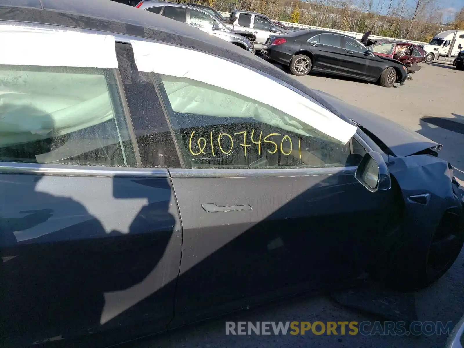 5 Photograph of a damaged car 5YJ3E1EB4KF205372 TESLA MODEL 3 2019