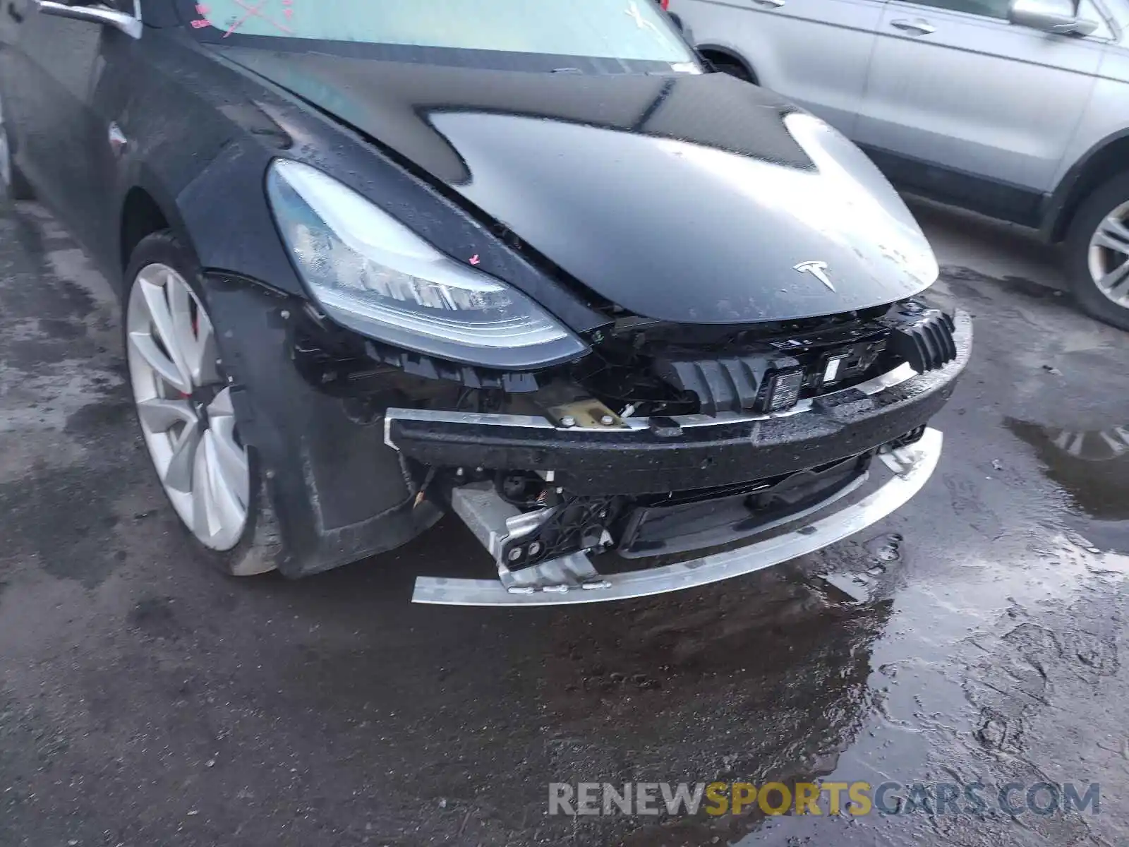 9 Photograph of a damaged car 5YJ3E1EB4KF237271 TESLA MODEL 3 2019