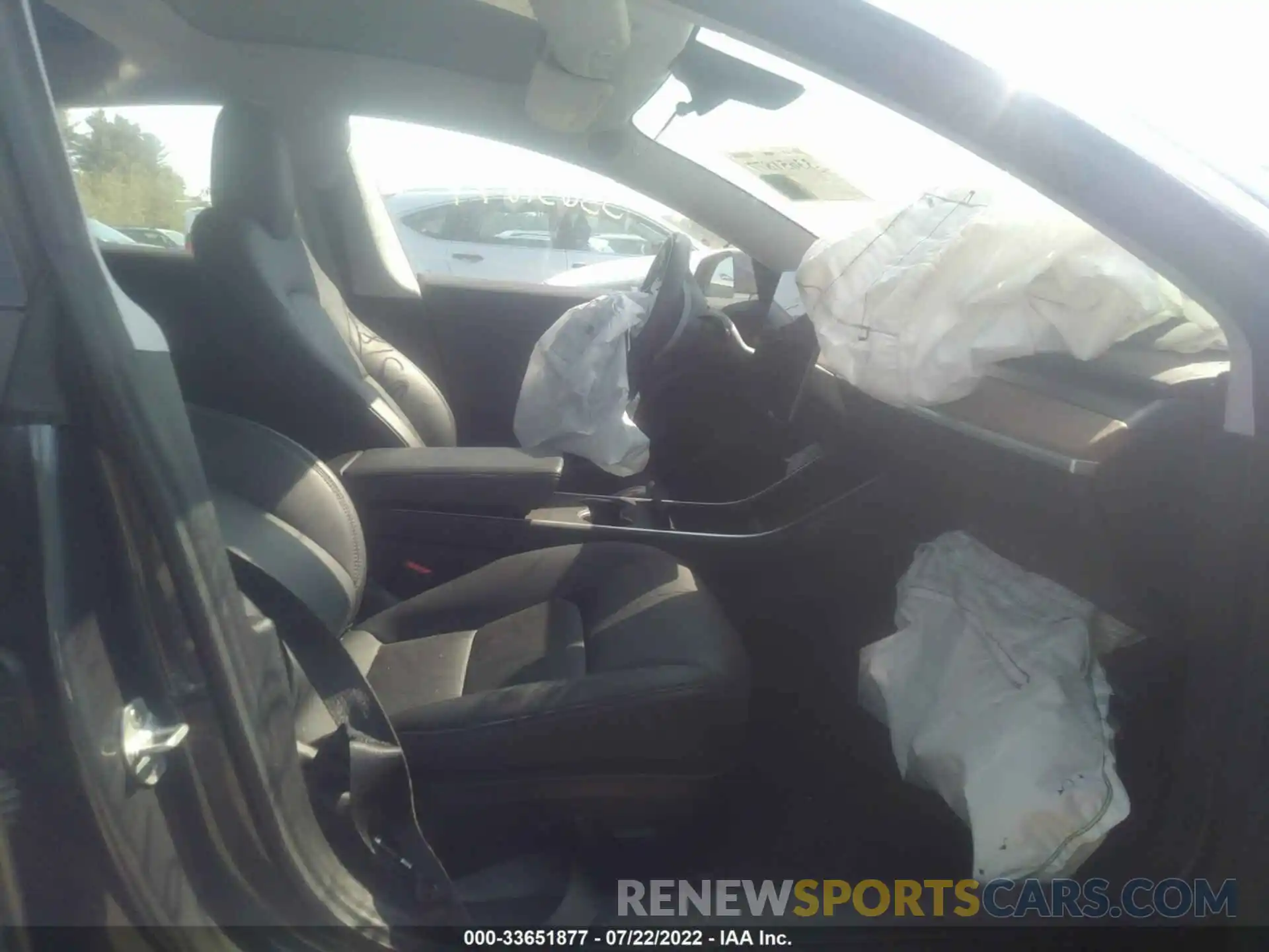 5 Photograph of a damaged car 5YJ3E1EB4KF359435 TESLA MODEL 3 2019