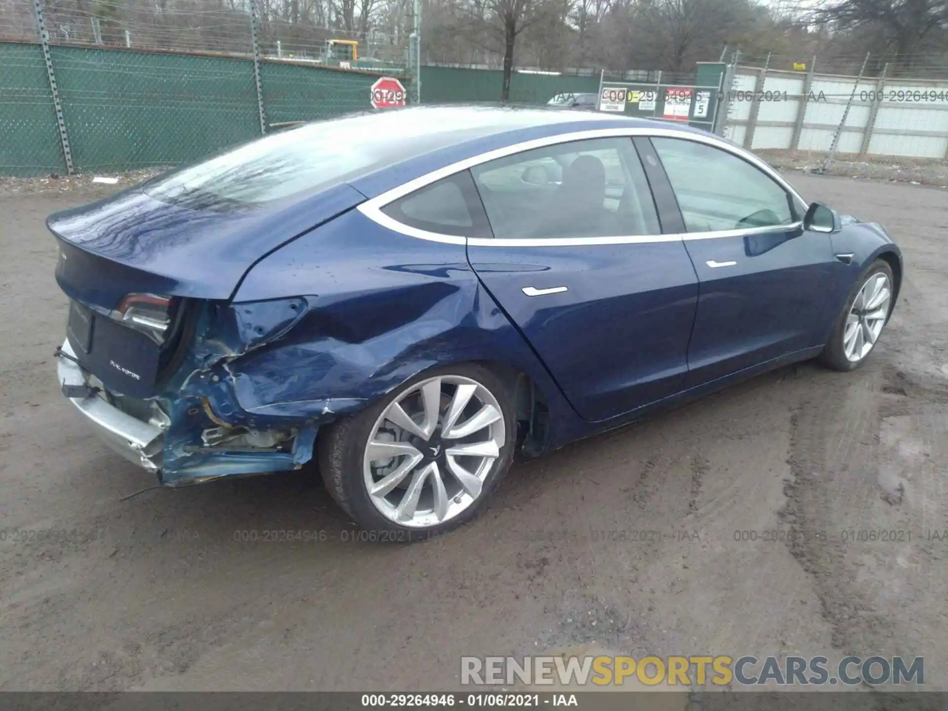 4 Фотография поврежденного автомобиля 5YJ3E1EB4KF365509 TESLA MODEL 3 2019