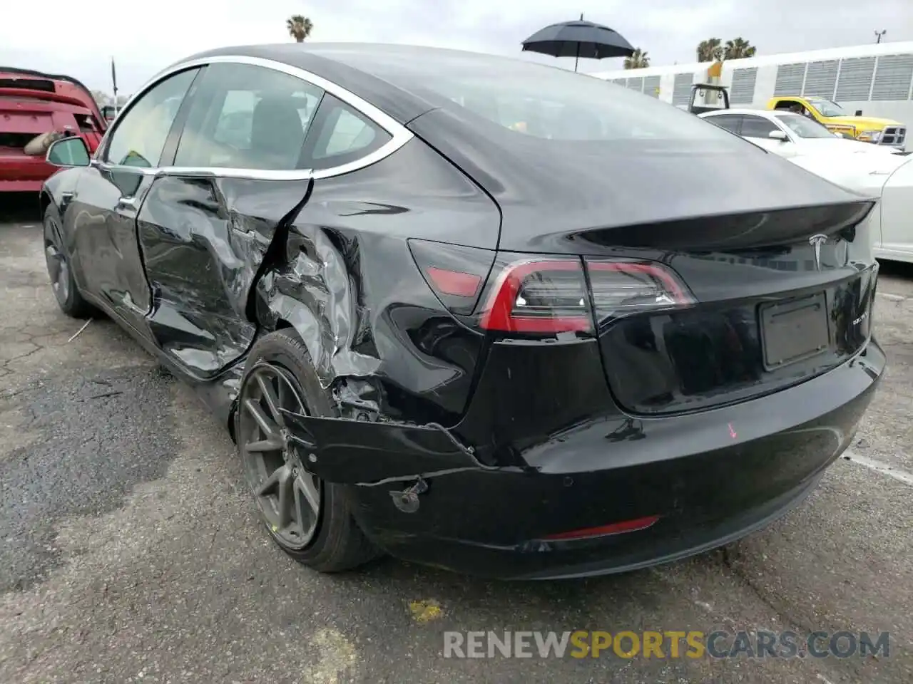 3 Photograph of a damaged car 5YJ3E1EB4KF384433 TESLA MODEL 3 2019