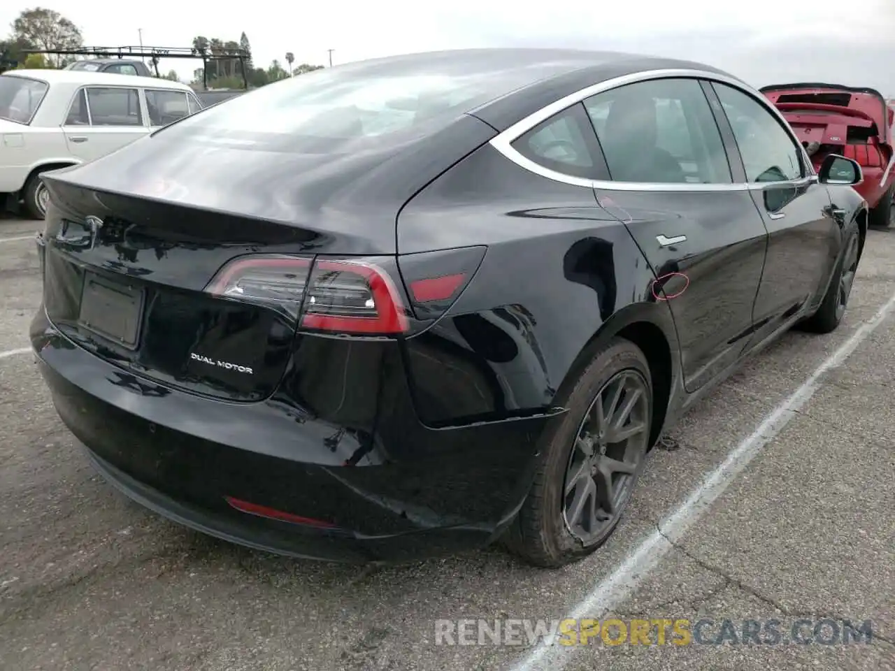 4 Photograph of a damaged car 5YJ3E1EB4KF384433 TESLA MODEL 3 2019