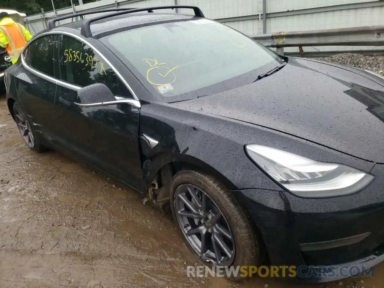 9 Photograph of a damaged car 5YJ3E1EB4KF384495 TESLA MODEL 3 2019