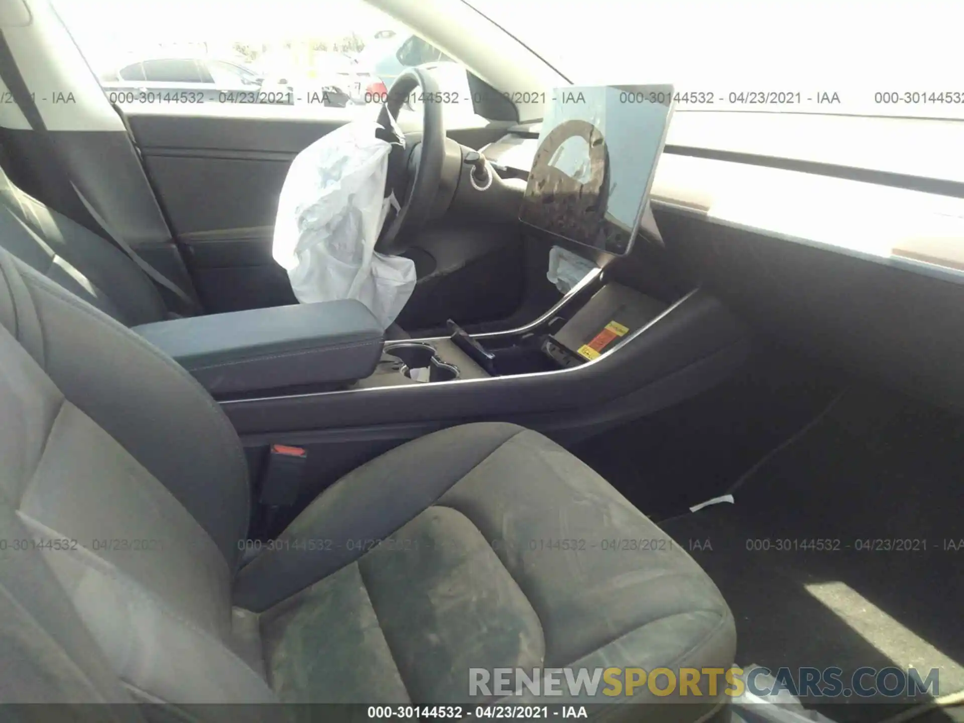 5 Photograph of a damaged car 5YJ3E1EB4KF388224 TESLA MODEL 3 2019