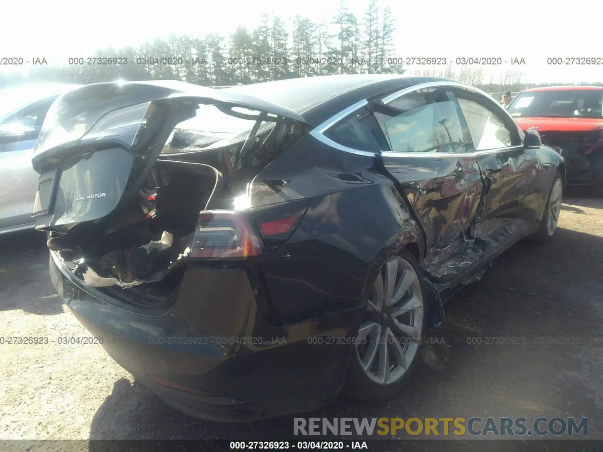 4 Фотография поврежденного автомобиля 5YJ3E1EB4KF388711 TESLA MODEL 3 2019