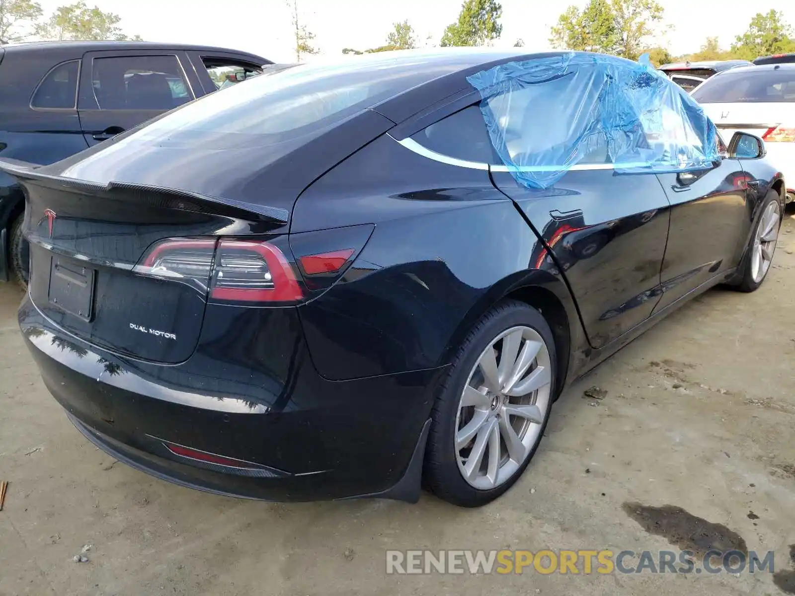 4 Photograph of a damaged car 5YJ3E1EB4KF391396 TESLA MODEL 3 2019