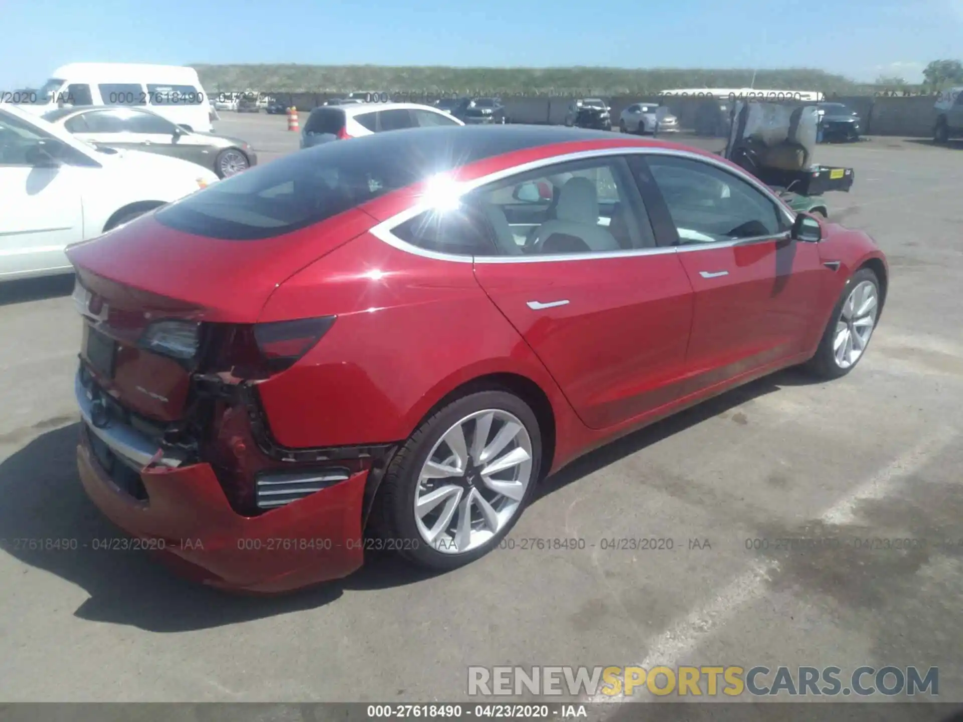 4 Фотография поврежденного автомобиля 5YJ3E1EB4KF391897 TESLA MODEL 3 2019