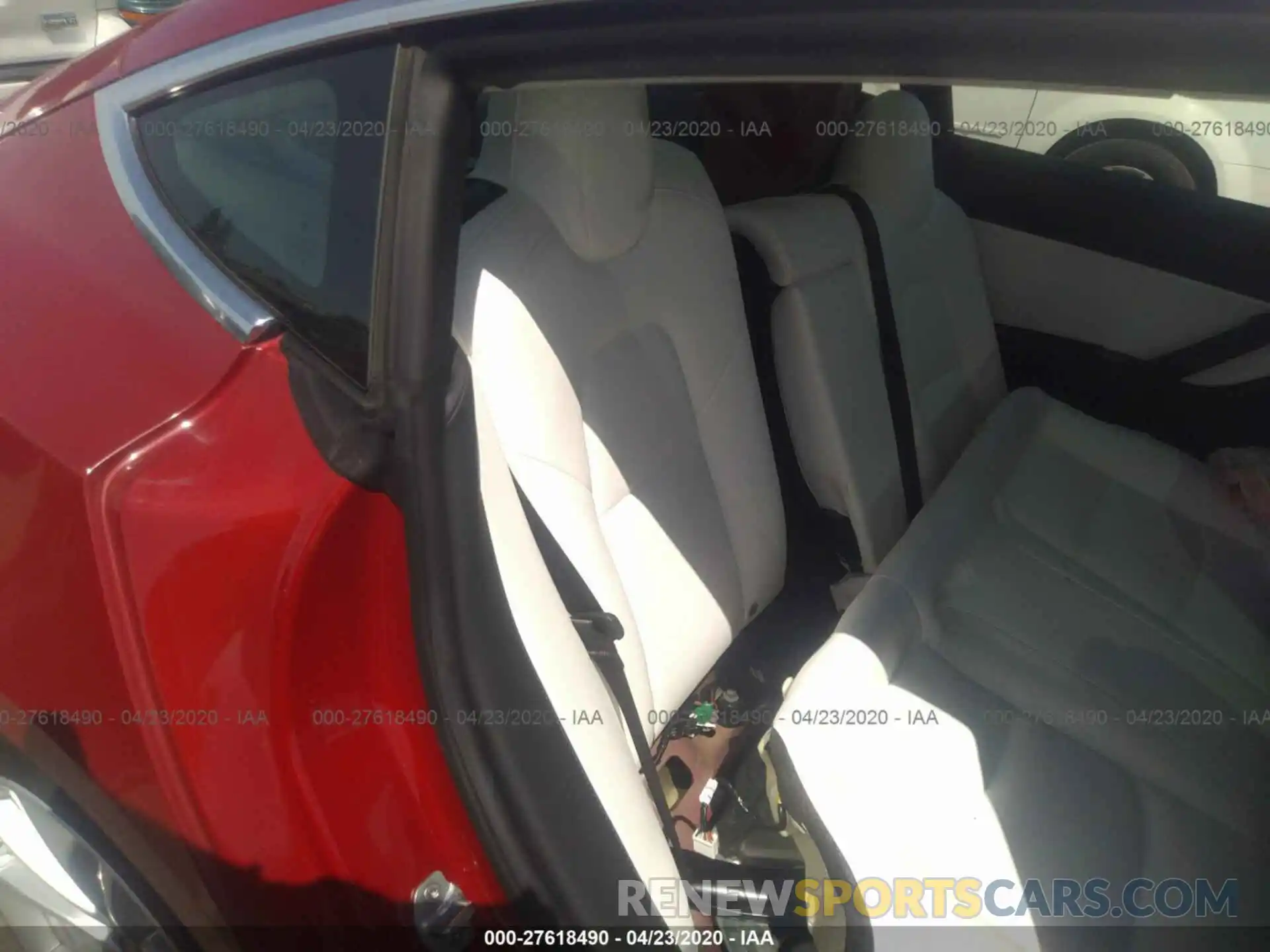 8 Photograph of a damaged car 5YJ3E1EB4KF391897 TESLA MODEL 3 2019