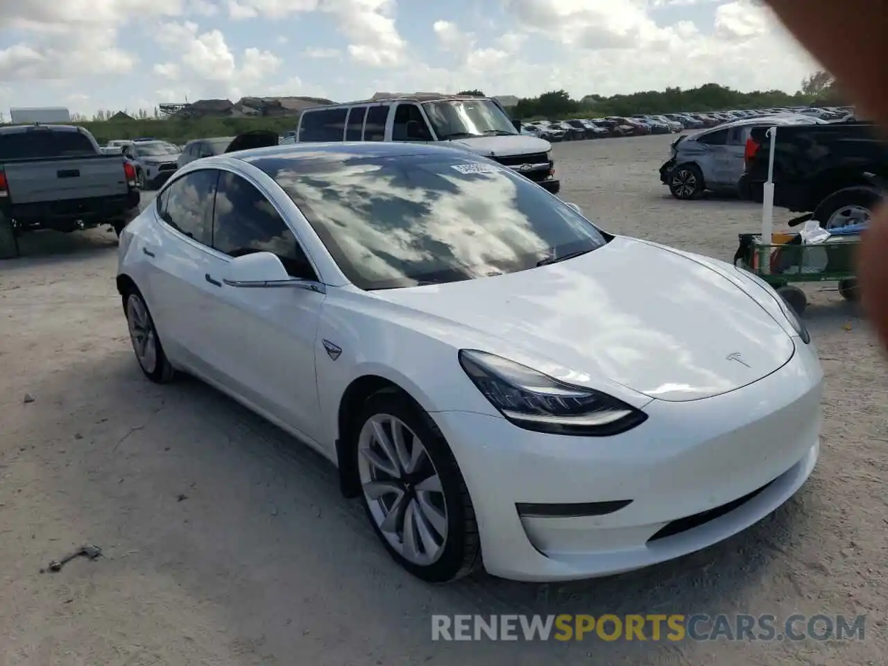 1 Photograph of a damaged car 5YJ3E1EB4KF392516 TESLA MODEL 3 2019