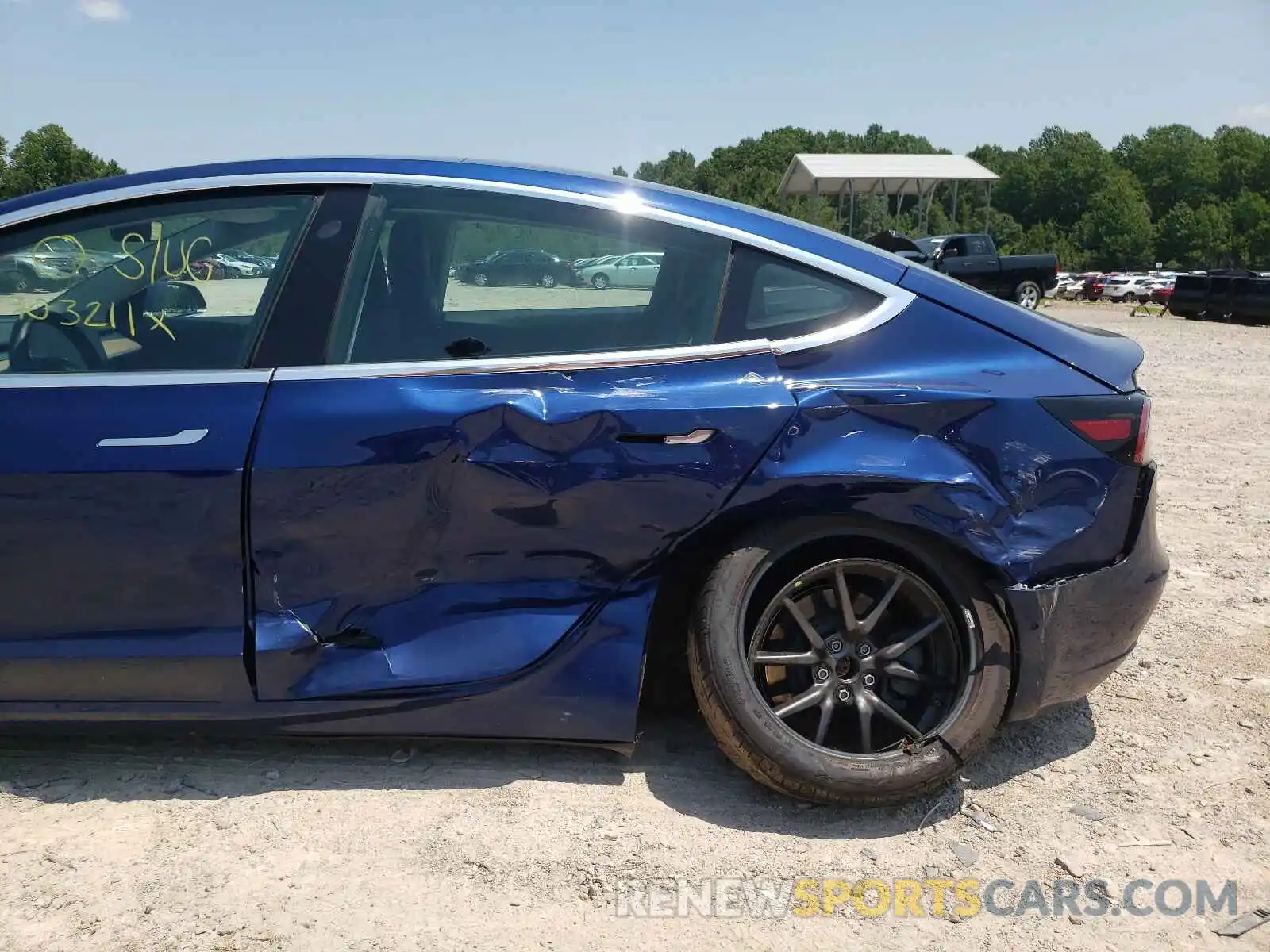 9 Photograph of a damaged car 5YJ3E1EB4KF408262 TESLA MODEL 3 2019