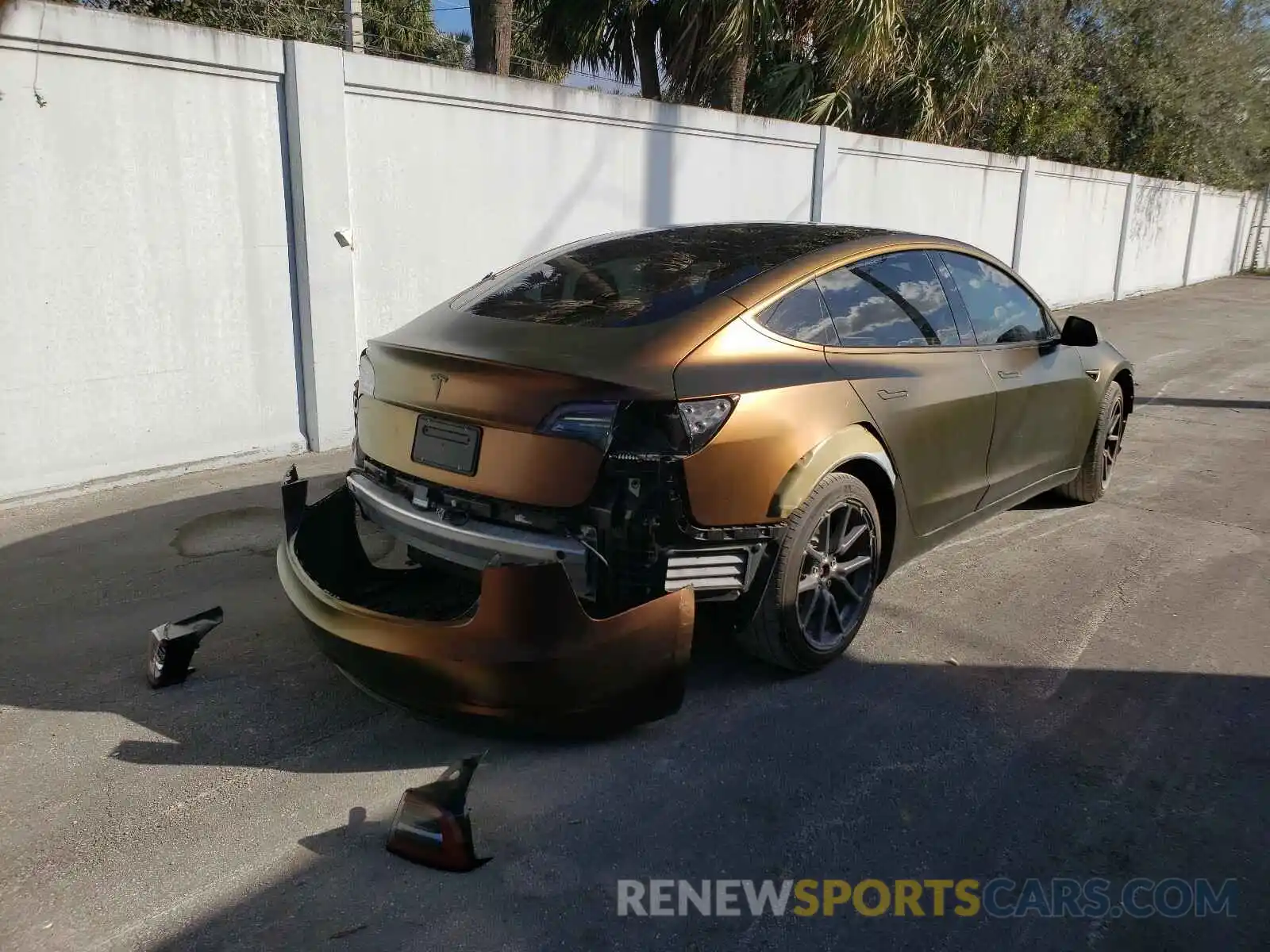 4 Photograph of a damaged car 5YJ3E1EB4KF432237 TESLA MODEL 3 2019