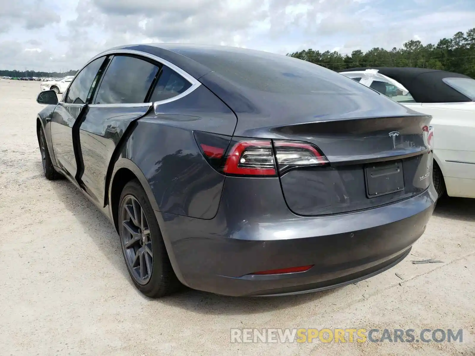 3 Photograph of a damaged car 5YJ3E1EB4KF432707 TESLA MODEL 3 2019