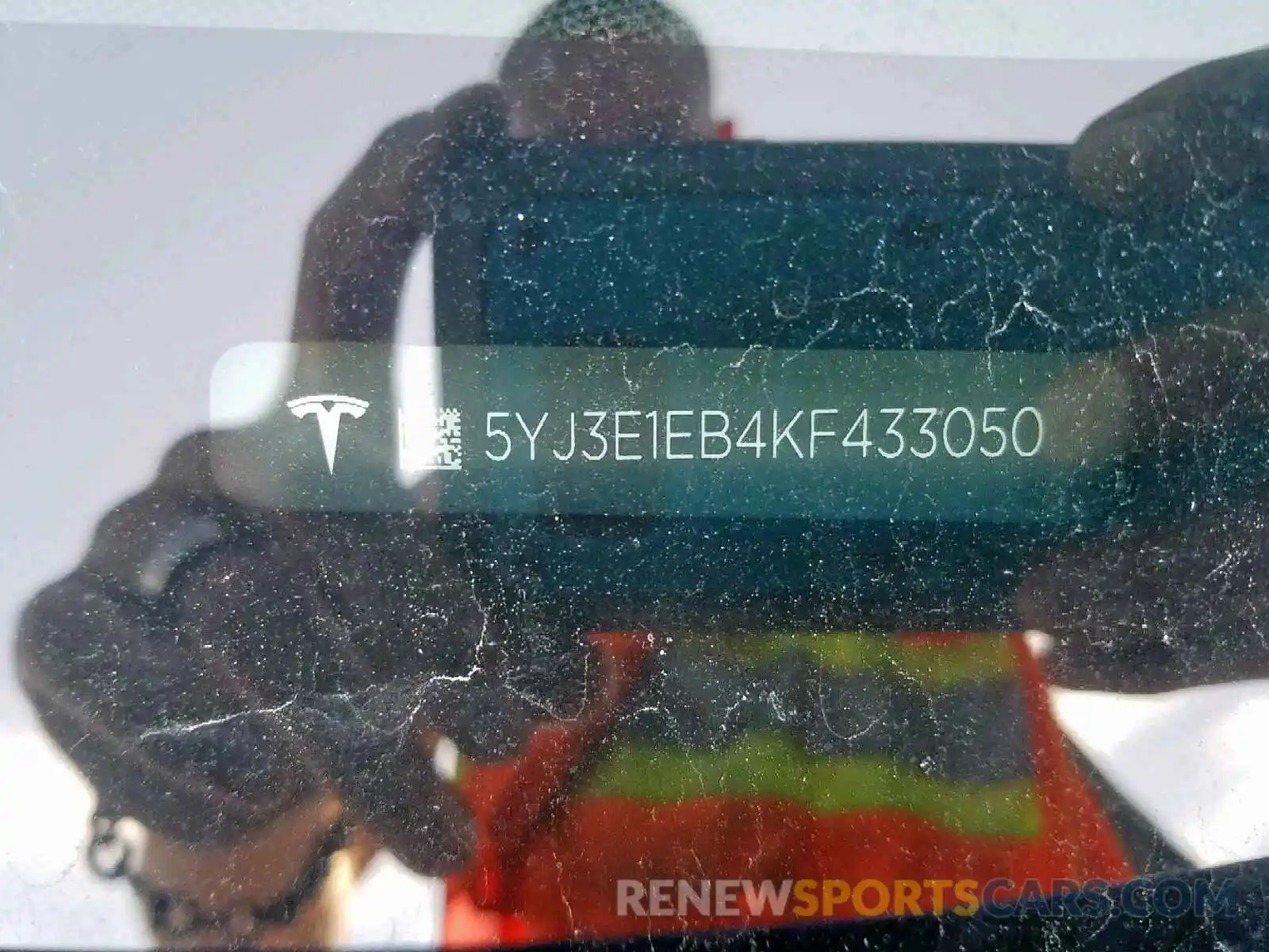 10 Photograph of a damaged car 5YJ3E1EB4KF433050 TESLA MODEL 3 2019