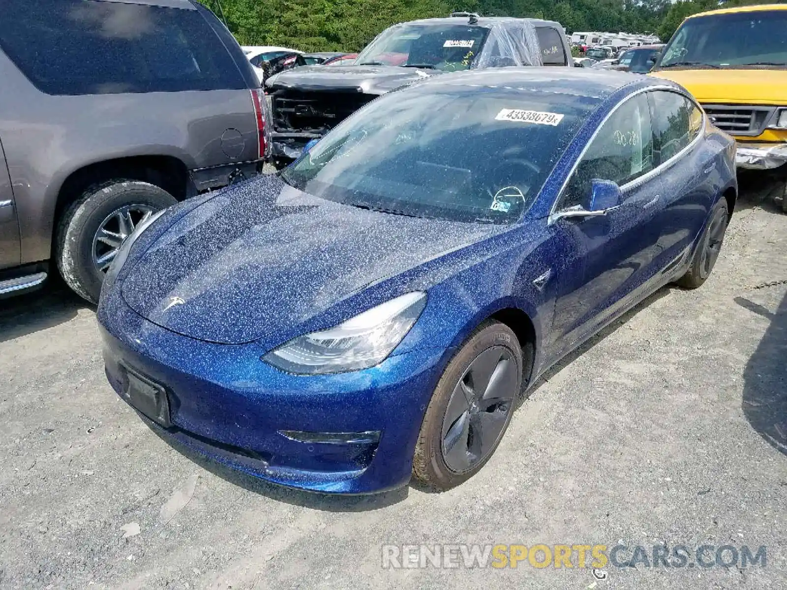 2 Photograph of a damaged car 5YJ3E1EB4KF433050 TESLA MODEL 3 2019