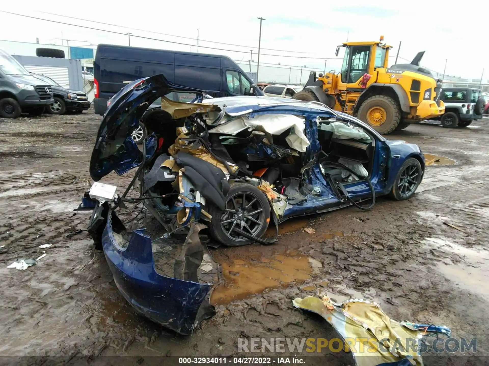 4 Photograph of a damaged car 5YJ3E1EB4KF452679 TESLA MODEL 3 2019