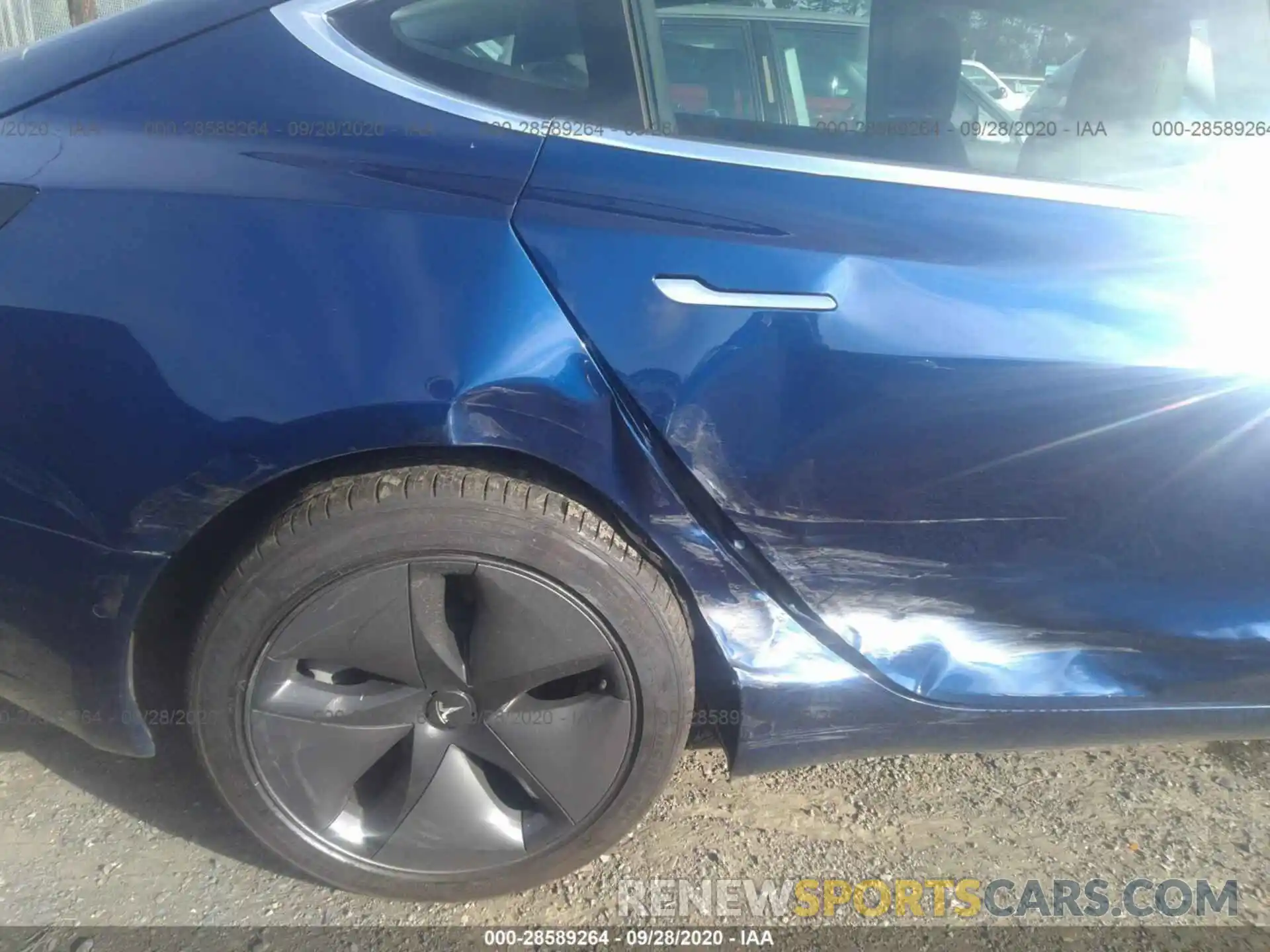 6 Photograph of a damaged car 5YJ3E1EB4KF464976 TESLA MODEL 3 2019