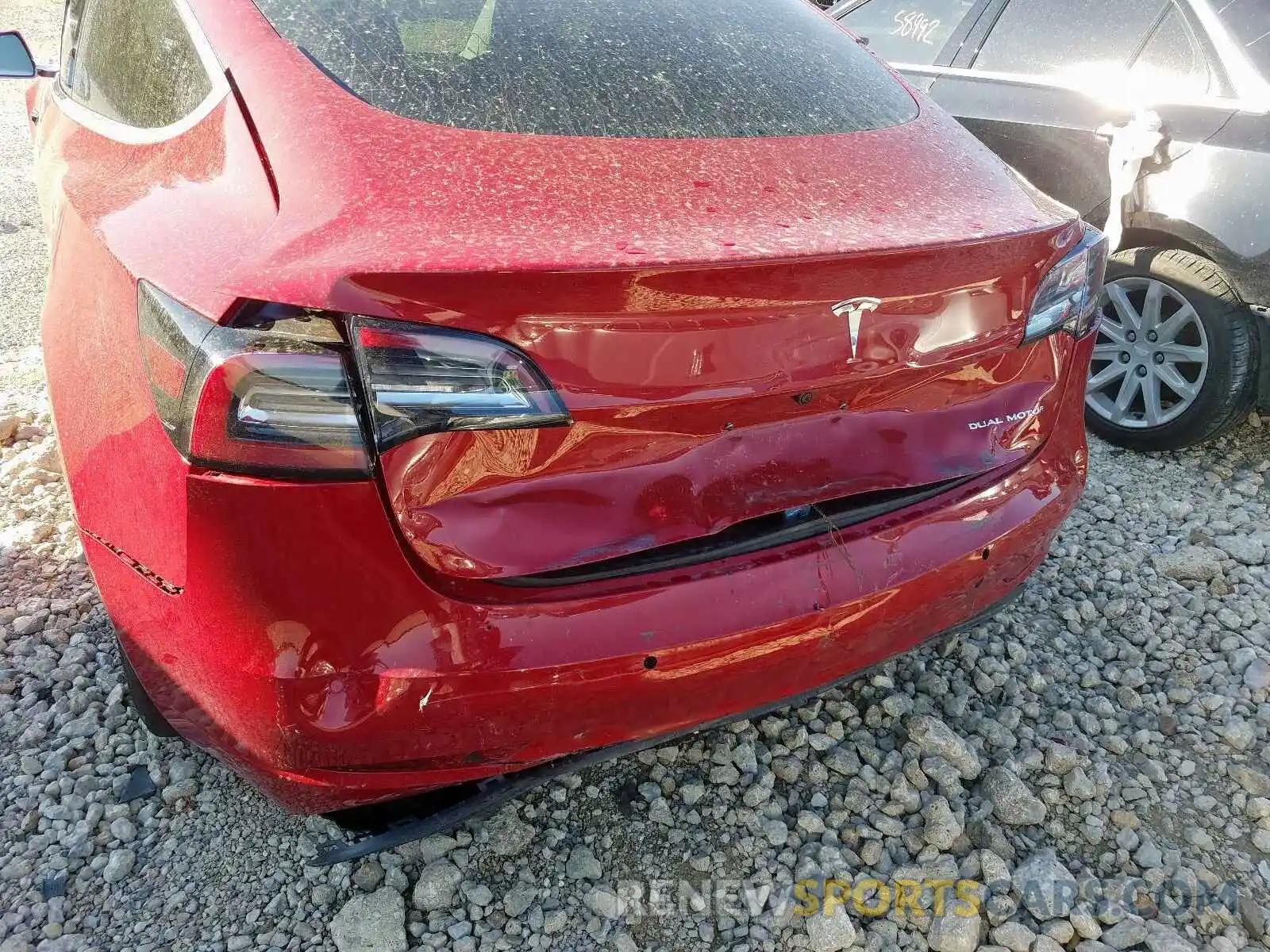 9 Photograph of a damaged car 5YJ3E1EB4KF465030 TESLA MODEL 3 2019