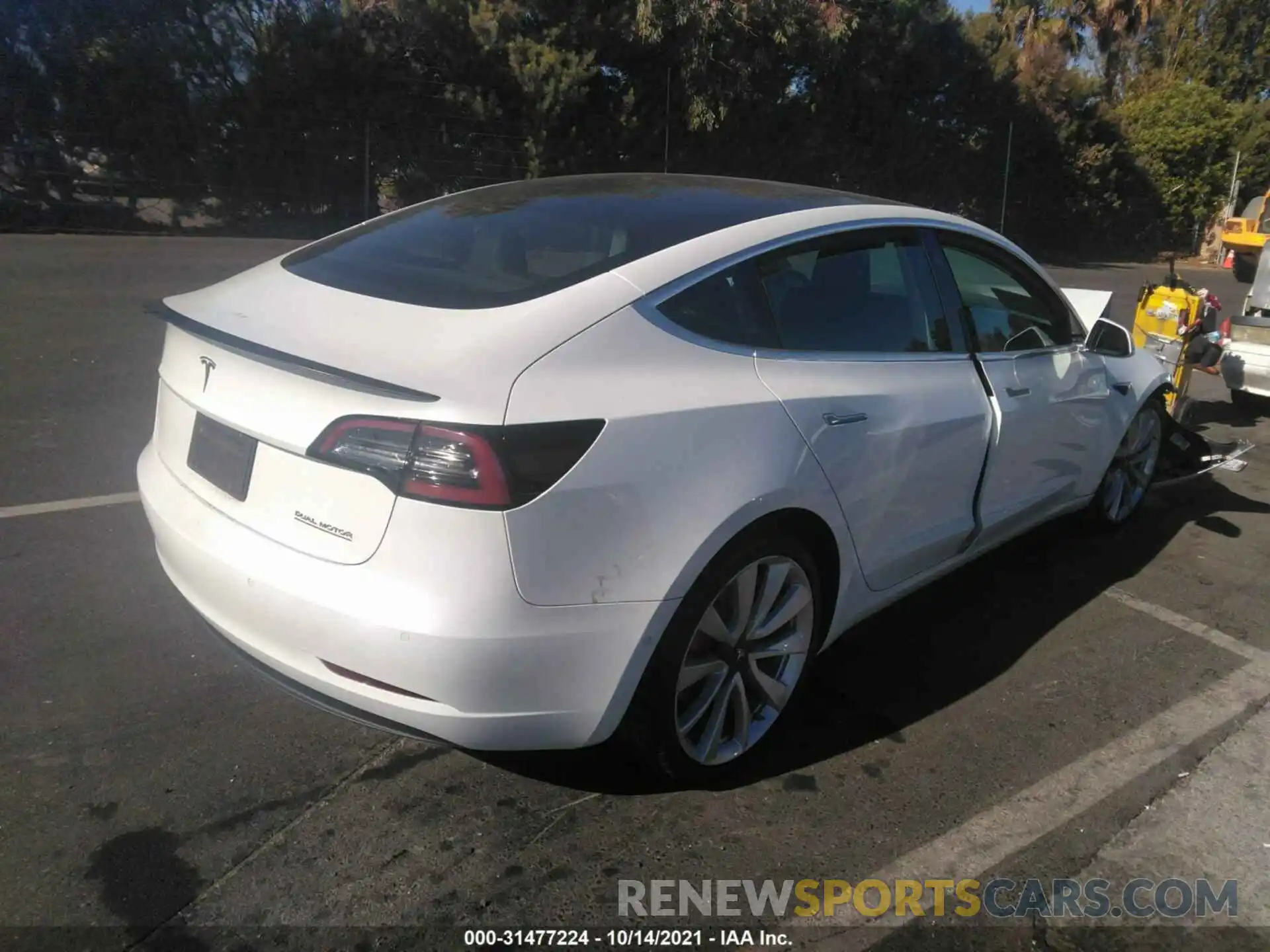 4 Photograph of a damaged car 5YJ3E1EB4KF469675 TESLA MODEL 3 2019