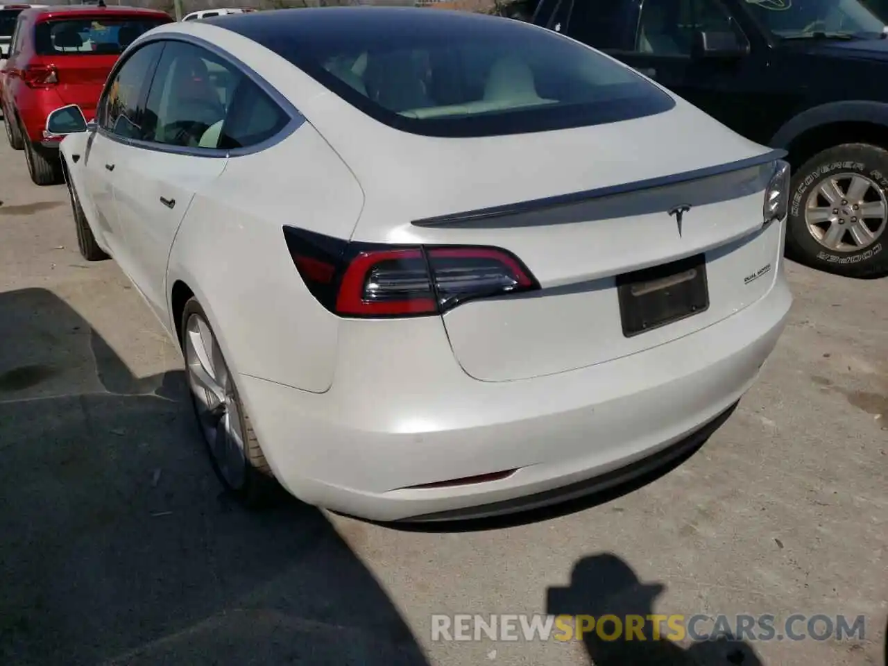 3 Photograph of a damaged car 5YJ3E1EB4KF487349 TESLA MODEL 3 2019