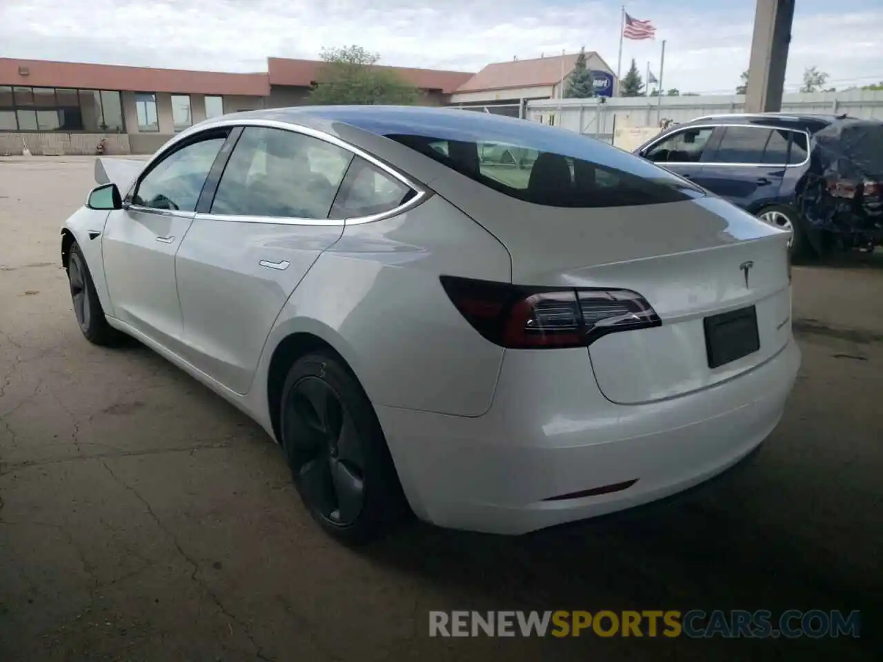 3 Photograph of a damaged car 5YJ3E1EB4KF493605 TESLA MODEL 3 2019