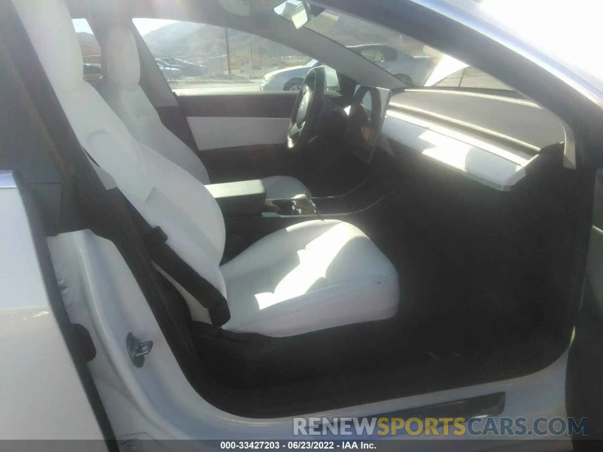 5 Photograph of a damaged car 5YJ3E1EB4KF494964 TESLA MODEL 3 2019