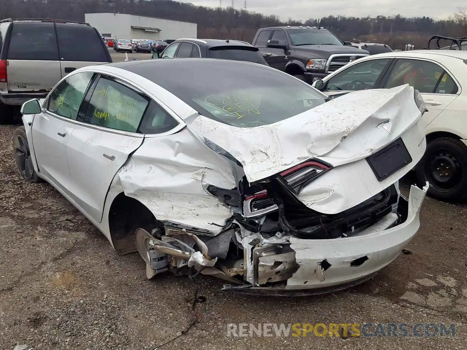 3 Photograph of a damaged car 5YJ3E1EB4KF510614 TESLA MODEL 3 2019