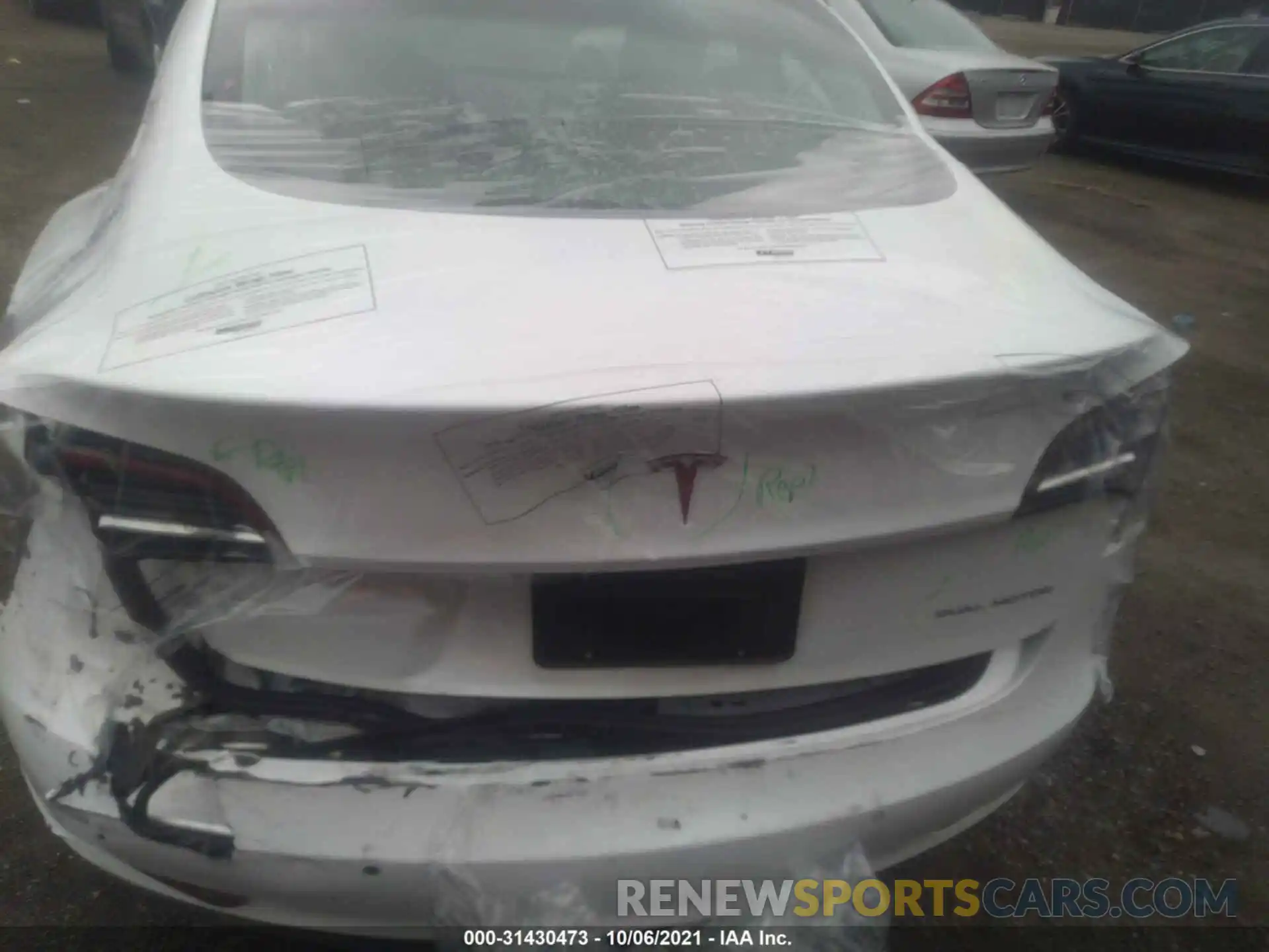 10 Photograph of a damaged car 5YJ3E1EB4KF510631 TESLA MODEL 3 2019