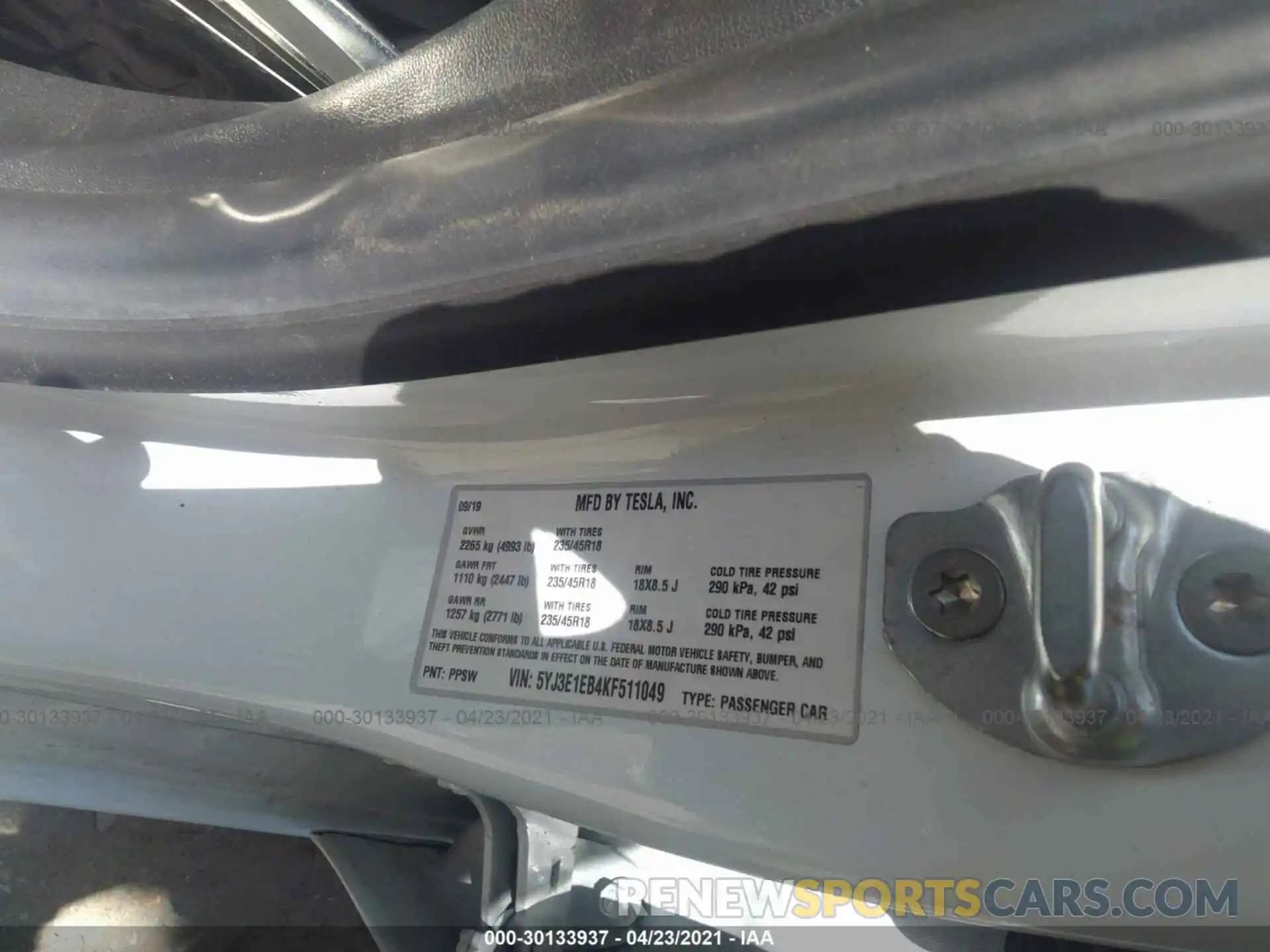 9 Photograph of a damaged car 5YJ3E1EB4KF511049 TESLA MODEL 3 2019