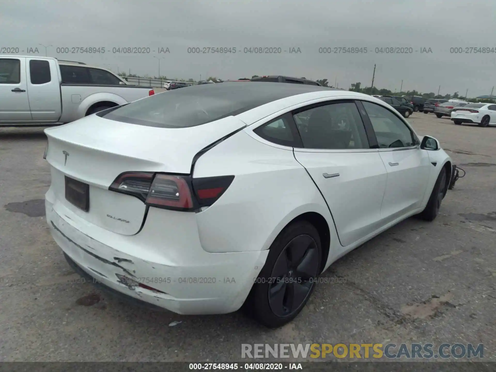 4 Photograph of a damaged car 5YJ3E1EB5KF191532 TESLA MODEL 3 2019