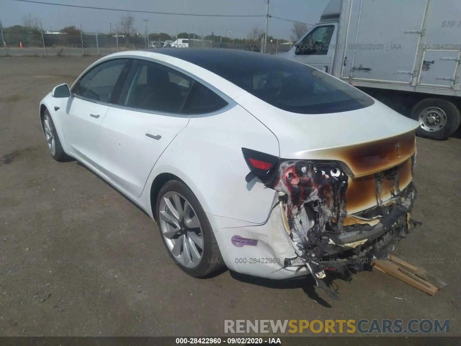 3 Photograph of a damaged car 5YJ3E1EB5KF194415 TESLA MODEL 3 2019