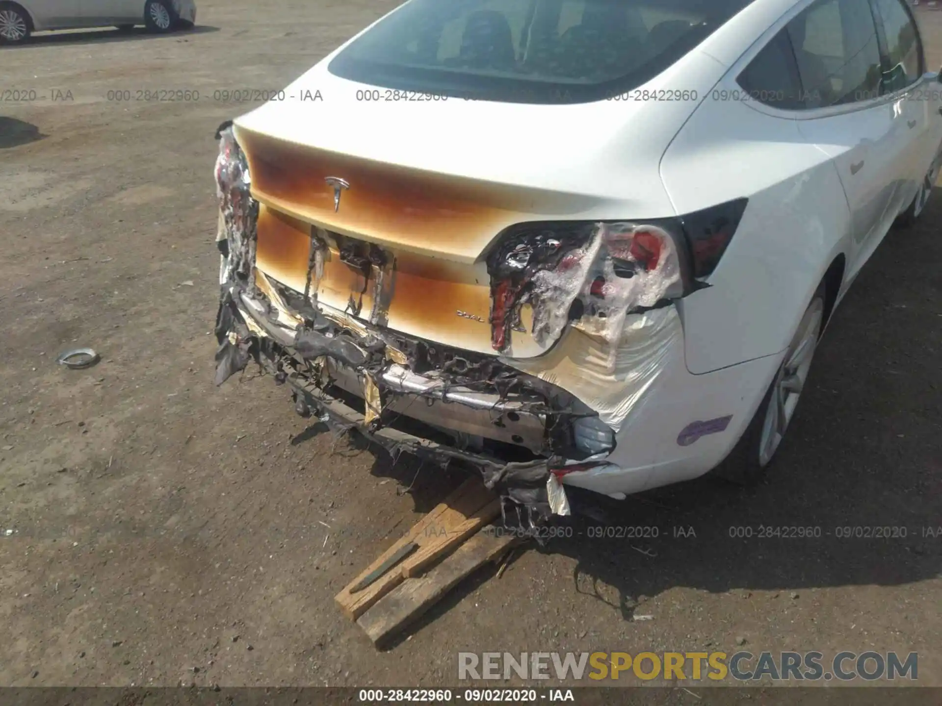 6 Photograph of a damaged car 5YJ3E1EB5KF194415 TESLA MODEL 3 2019