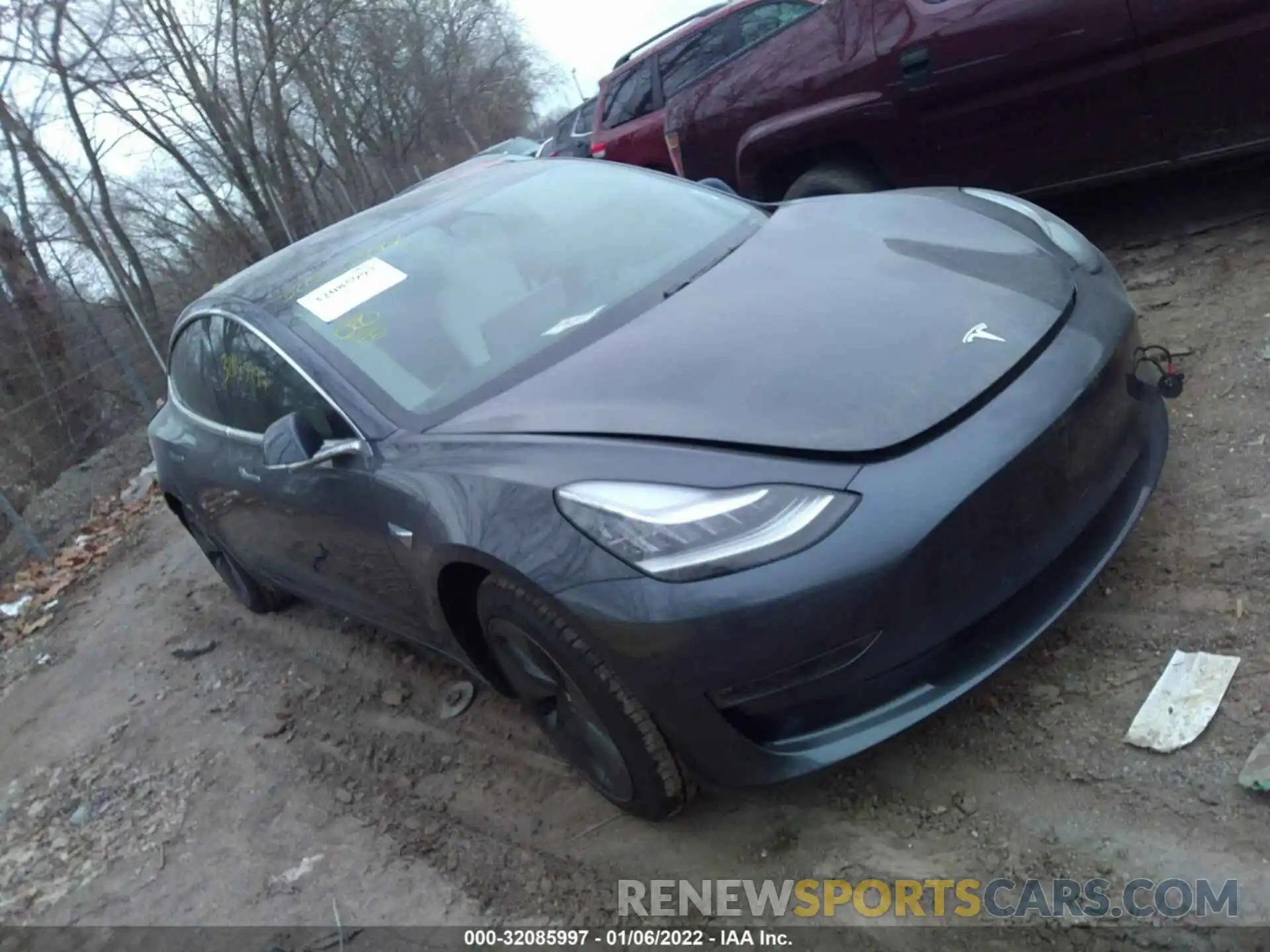 1 Photograph of a damaged car 5YJ3E1EB5KF195287 TESLA MODEL 3 2019