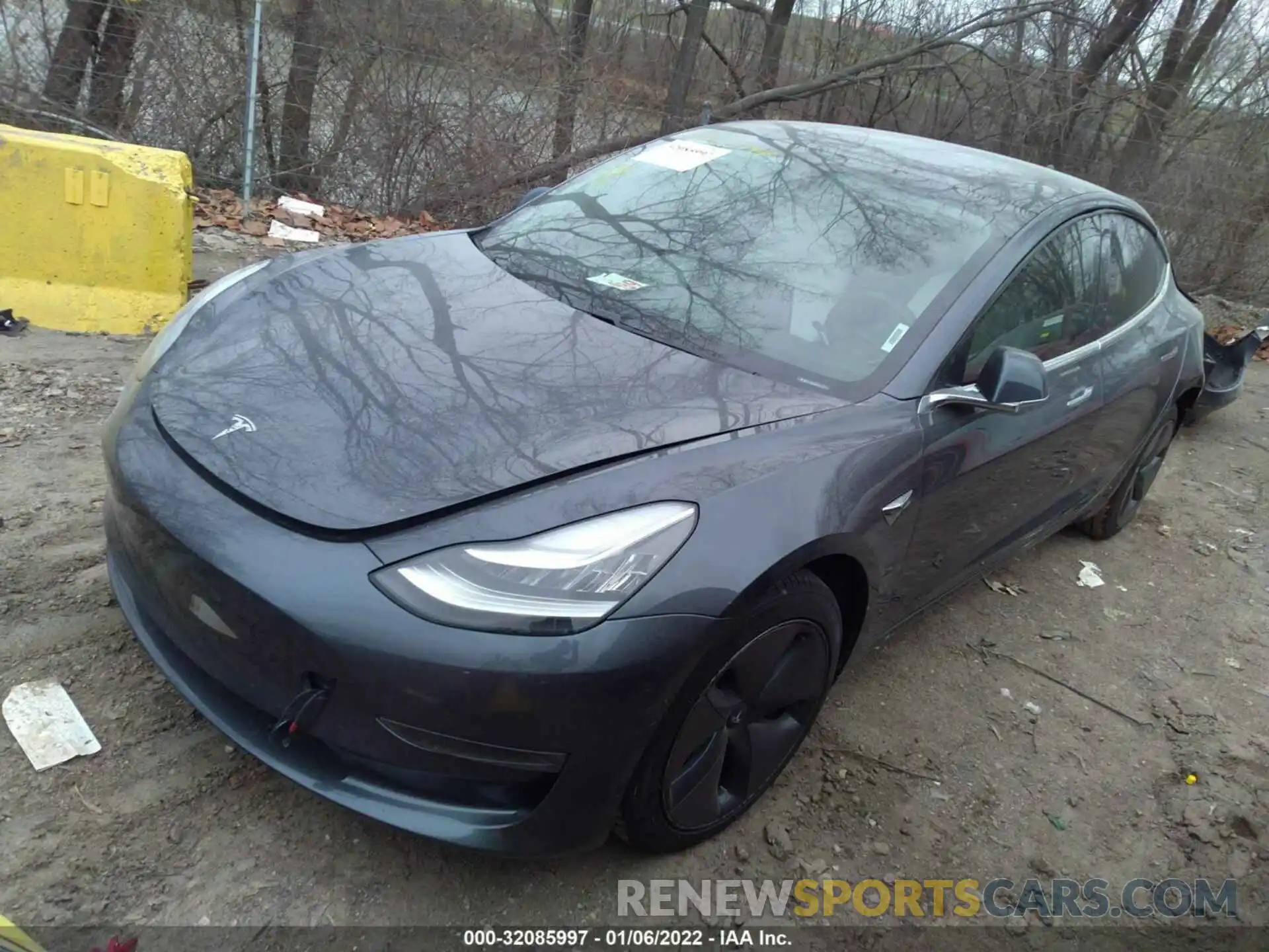 2 Photograph of a damaged car 5YJ3E1EB5KF195287 TESLA MODEL 3 2019