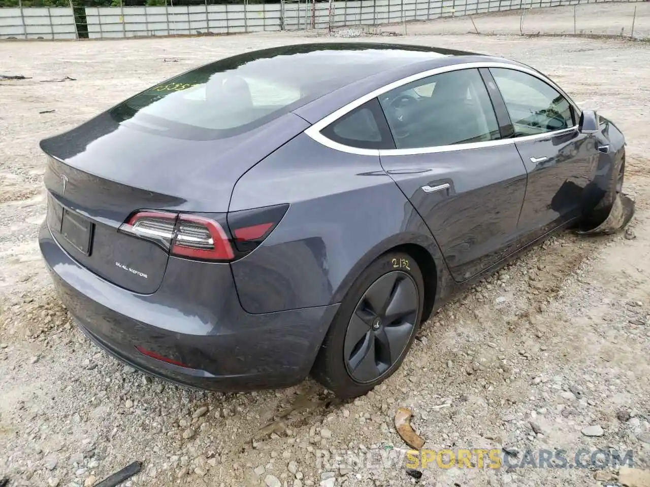 4 Фотография поврежденного автомобиля 5YJ3E1EB5KF205557 TESLA MODEL 3 2019