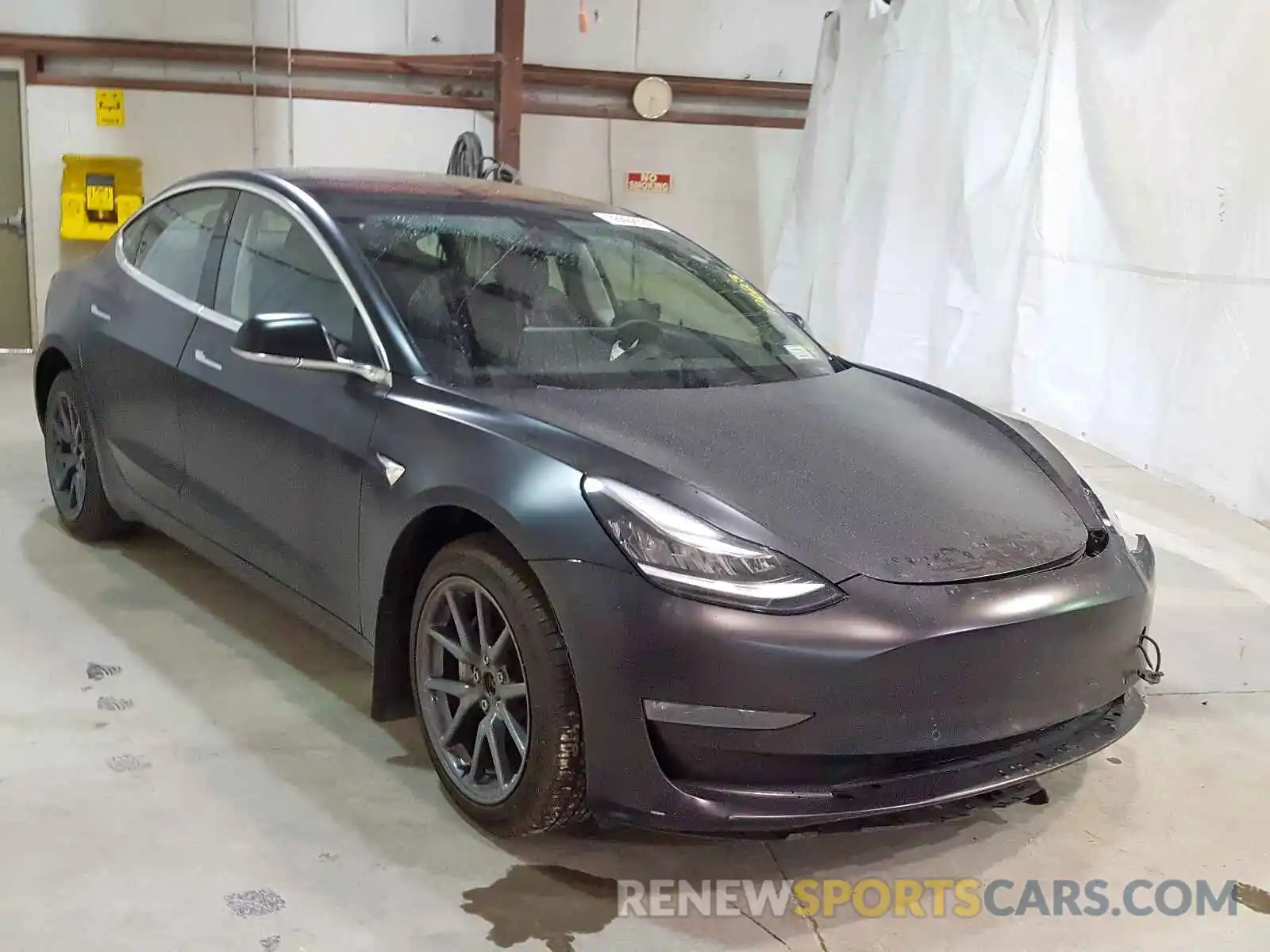 1 Photograph of a damaged car 5YJ3E1EB5KF208572 TESLA MODEL 3 2019