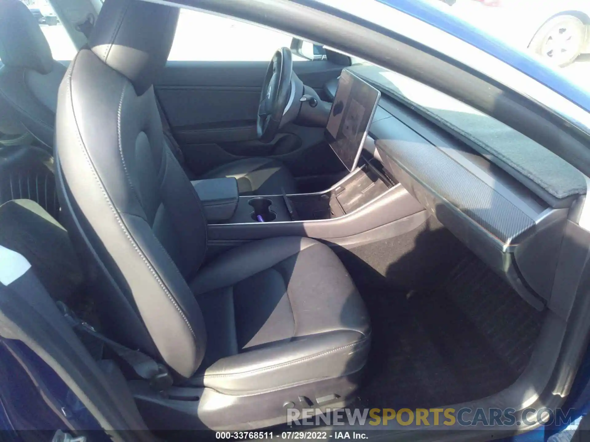 5 Photograph of a damaged car 5YJ3E1EB5KF211049 TESLA MODEL 3 2019