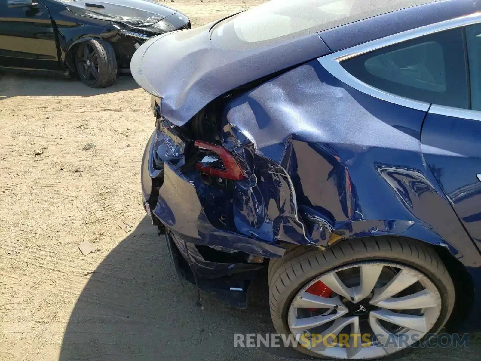 9 Photograph of a damaged car 5YJ3E1EB5KF323379 TESLA MODEL 3 2019