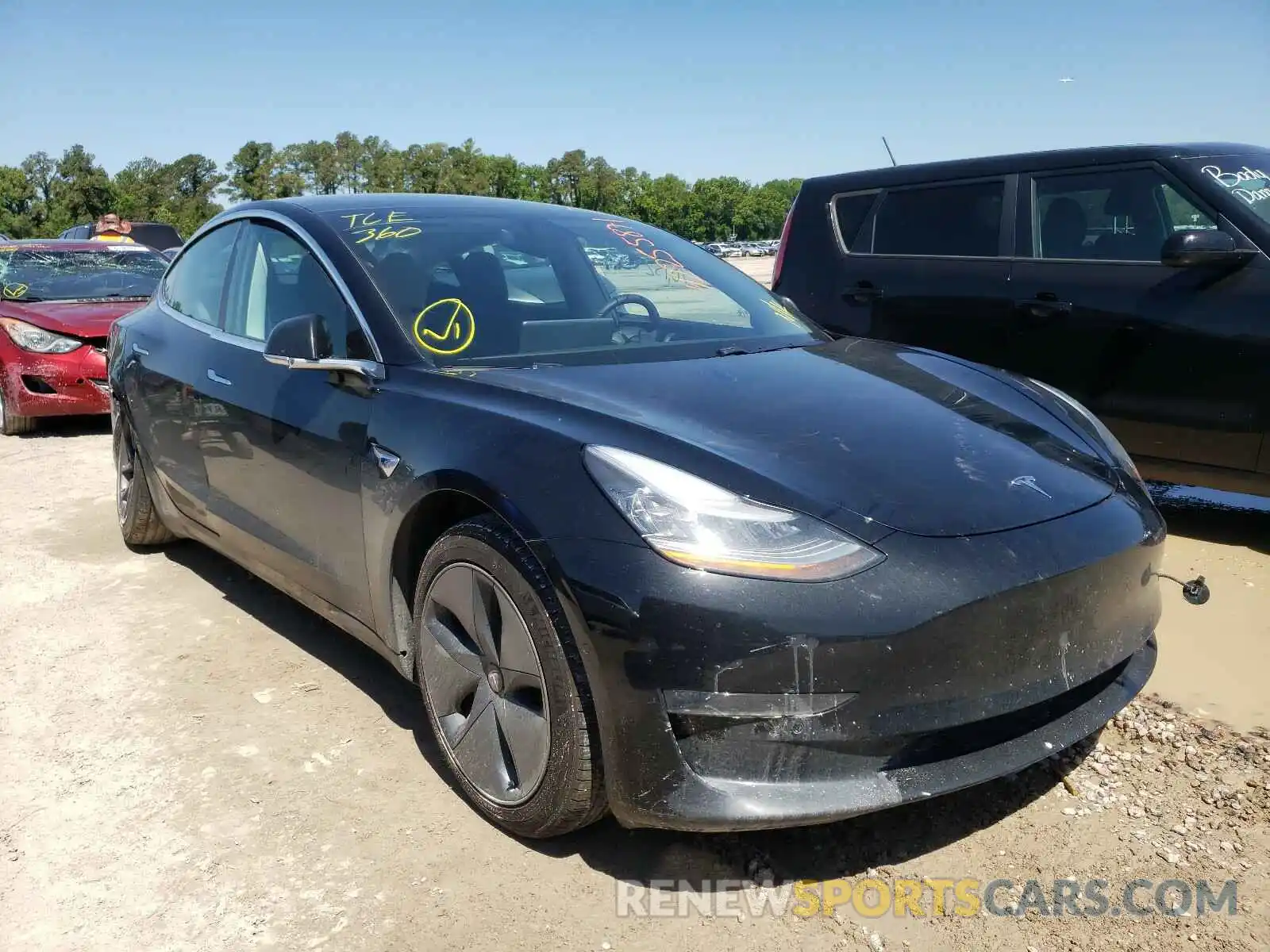 1 Photograph of a damaged car 5YJ3E1EB5KF385588 TESLA MODEL 3 2019