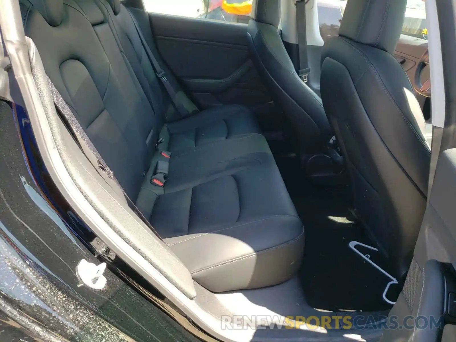 6 Photograph of a damaged car 5YJ3E1EB5KF385588 TESLA MODEL 3 2019