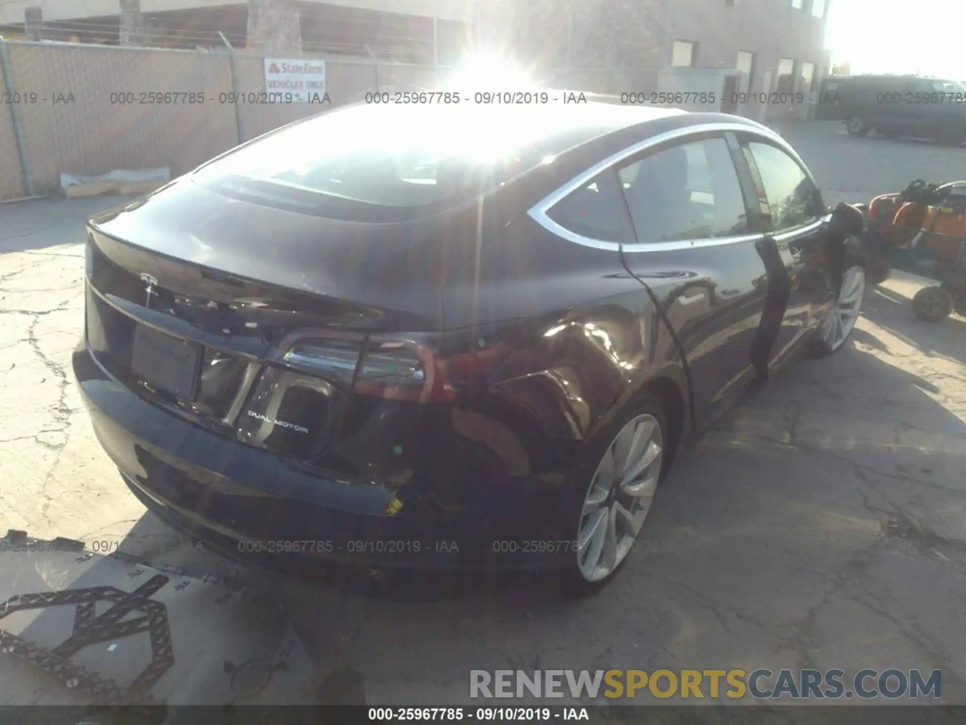 4 Photograph of a damaged car 5YJ3E1EB5KF389303 TESLA MODEL 3 2019