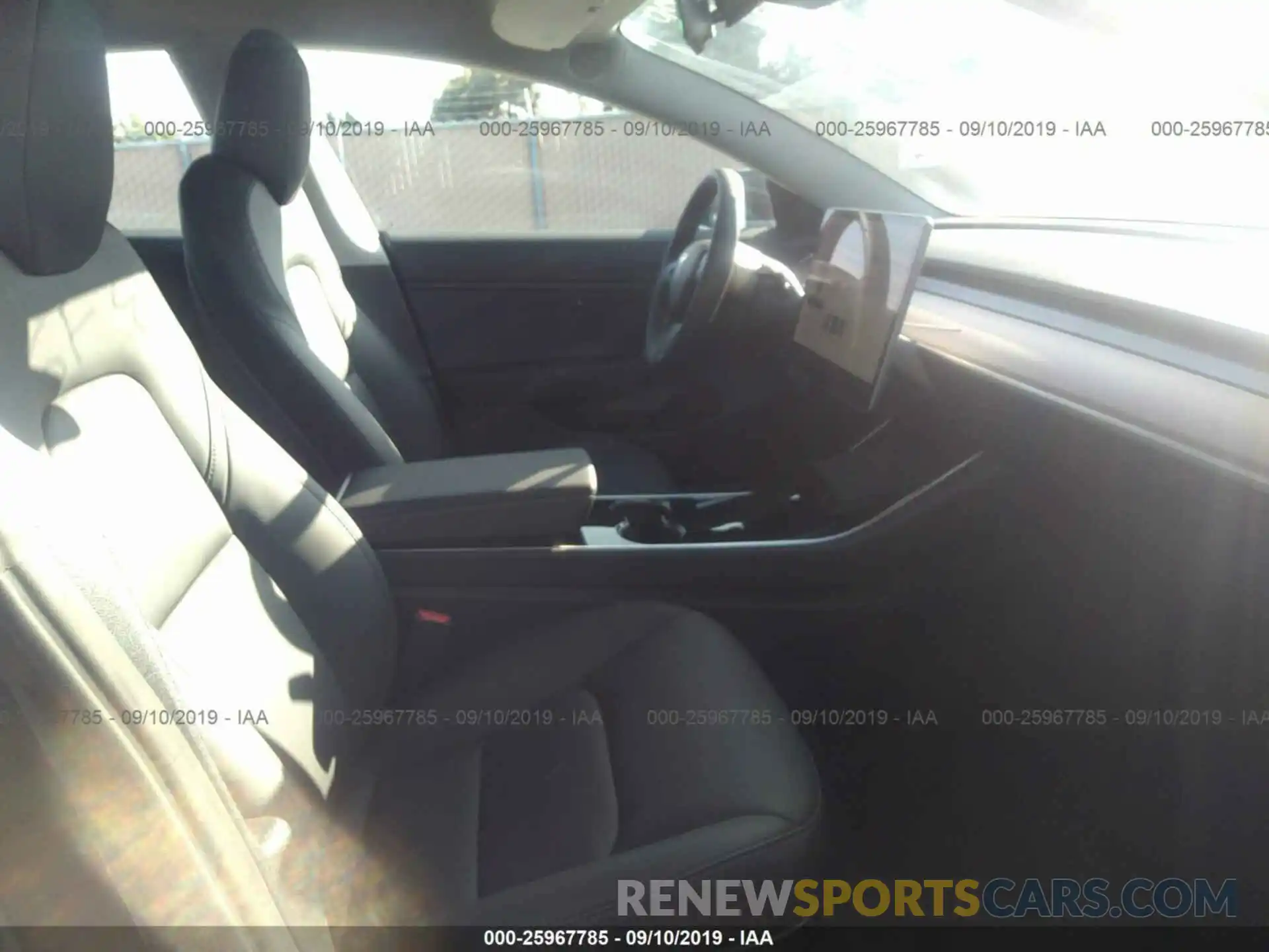 5 Photograph of a damaged car 5YJ3E1EB5KF389303 TESLA MODEL 3 2019