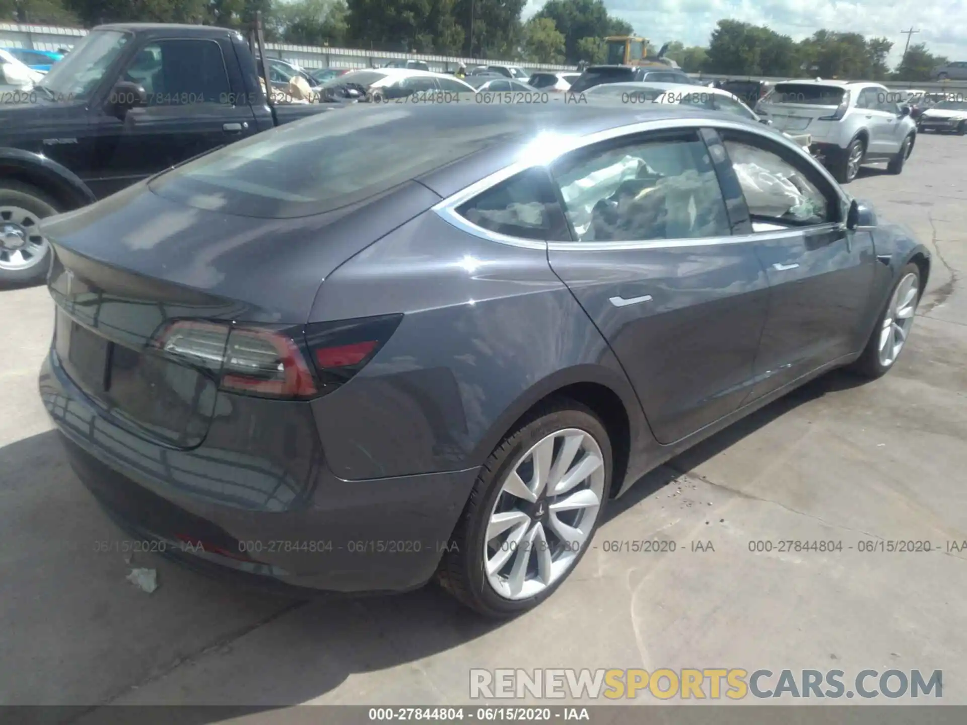 4 Photograph of a damaged car 5YJ3E1EB5KF391651 TESLA MODEL 3 2019