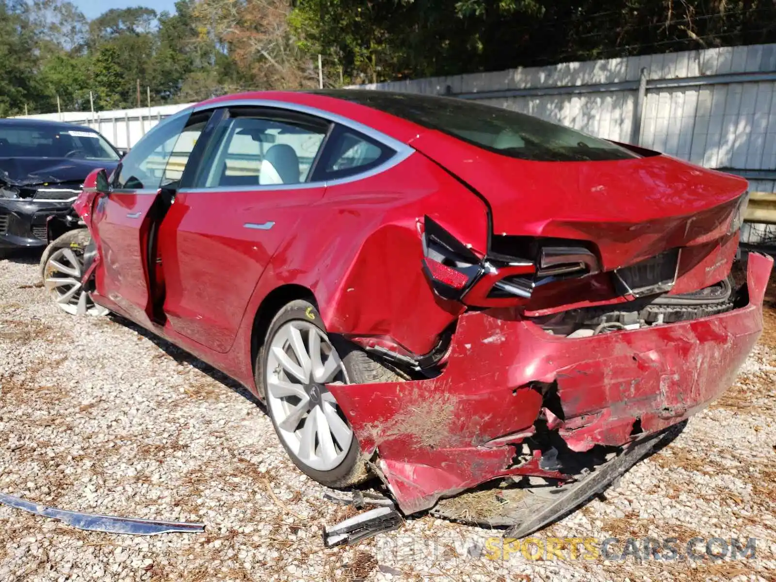 3 Photograph of a damaged car 5YJ3E1EB5KF391911 TESLA MODEL 3 2019