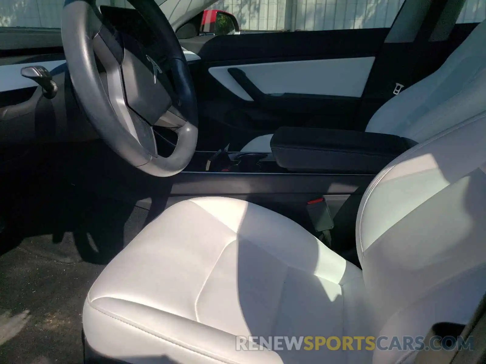 5 Photograph of a damaged car 5YJ3E1EB5KF391911 TESLA MODEL 3 2019